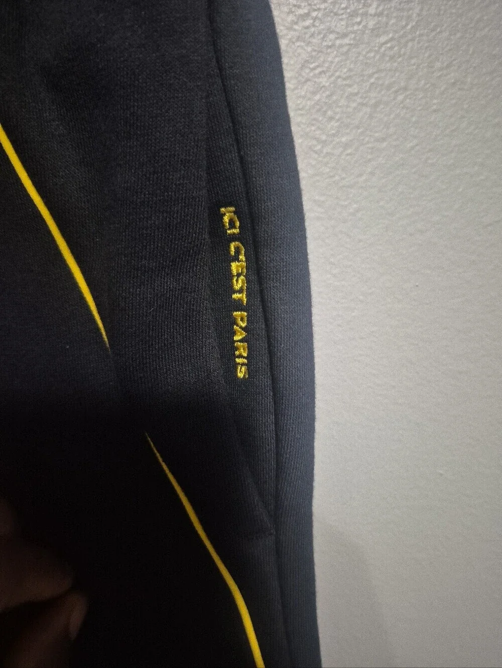 Nike Air Jordan x PSG Paris Saint-Germain Fleece Shorts  Men's Rare Black/Gold